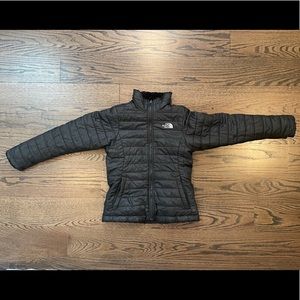 Girls size 10-12 reversible Northface black jacket